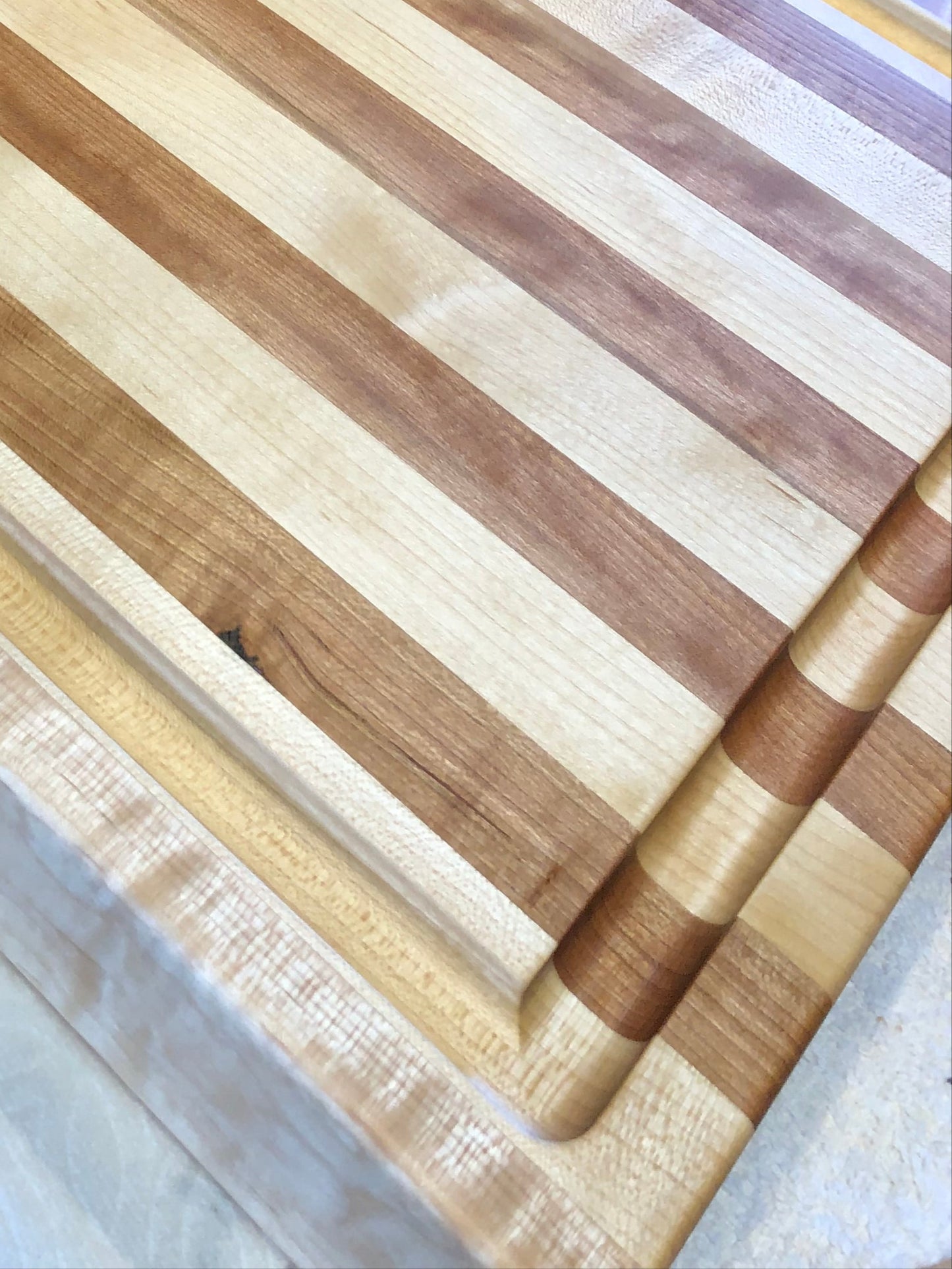 Cherry Edge Grain Cutting Board