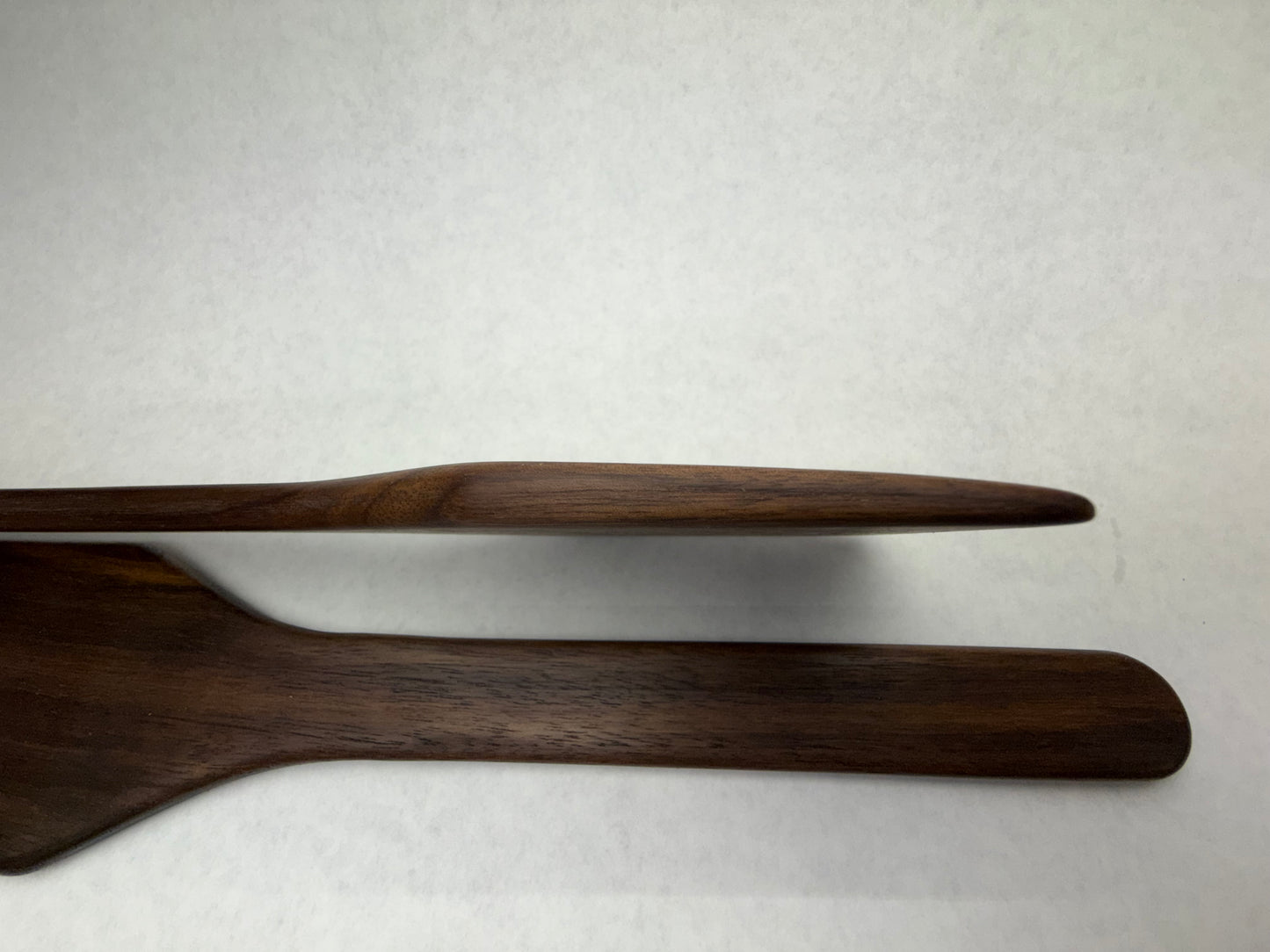 Walnut Large Flipper - For flipping larger delicate foods