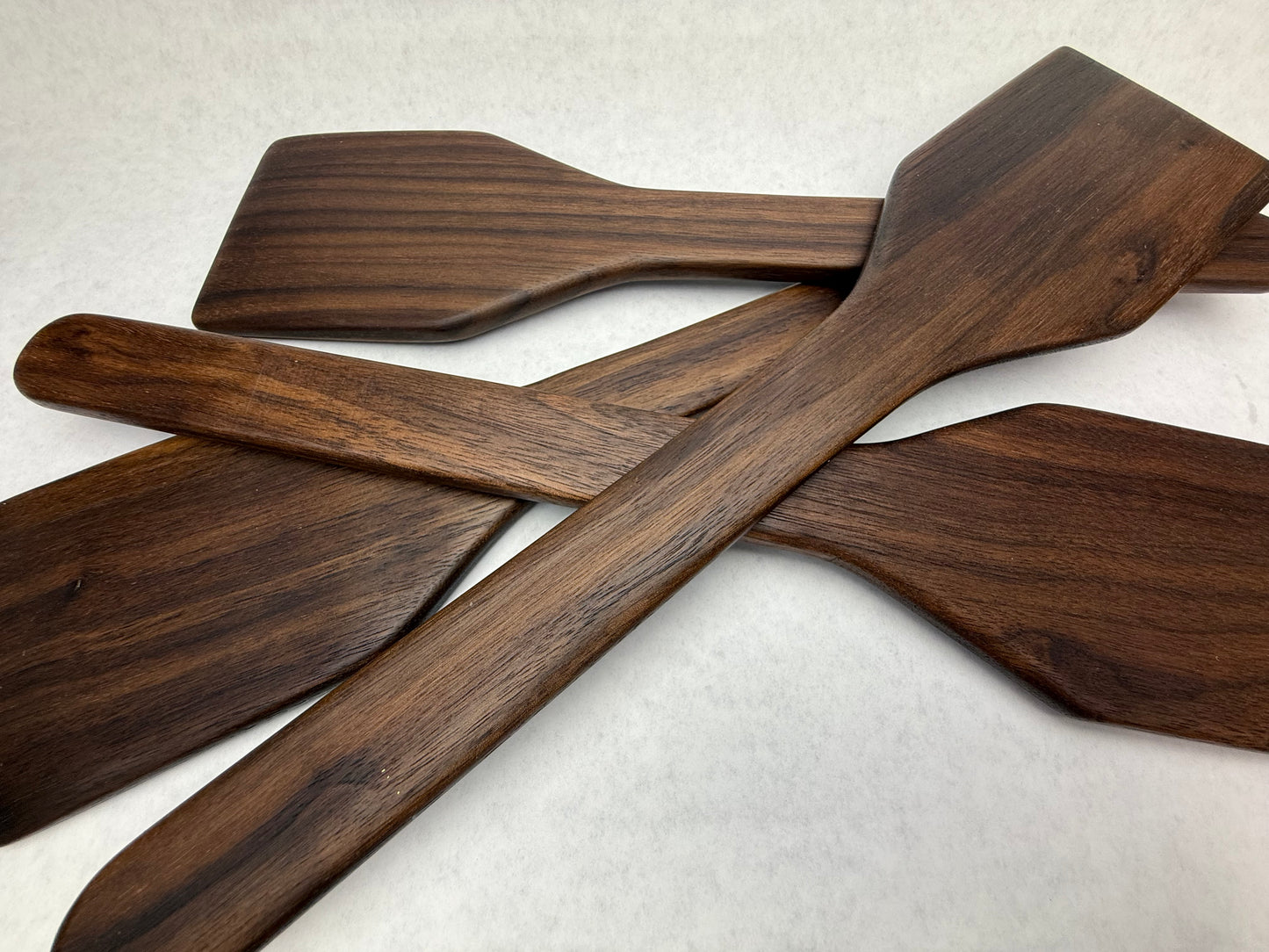 Walnut Large Flipper - For flipping larger delicate foods
